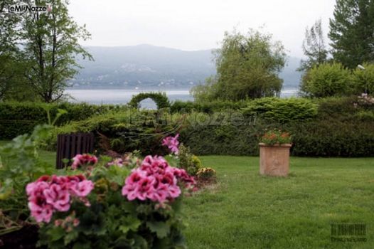 Giardino per il ricevimento di matrimonio a Monvalle (Varese)