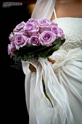 Primo piano del bouquet della sposa