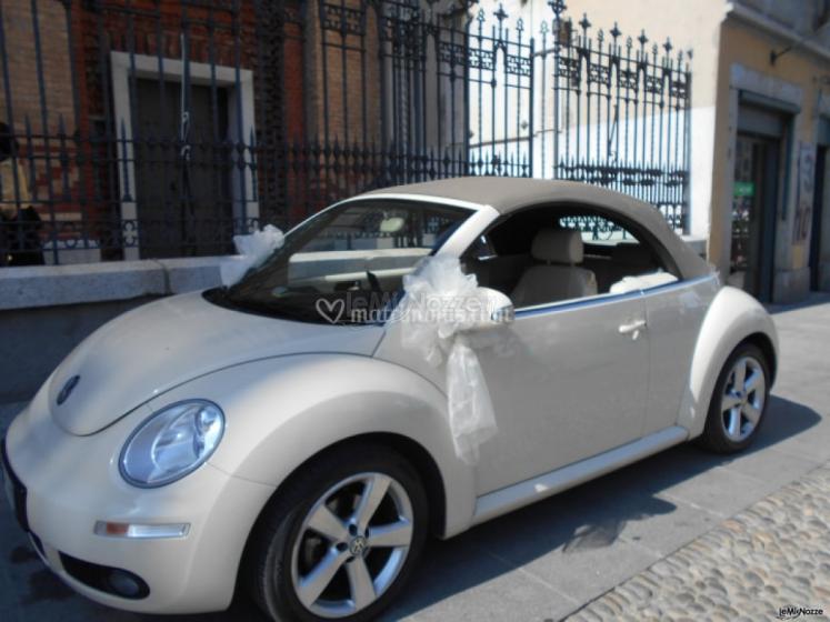 New Beetle Cabrio - Bella anche con la capotte panna