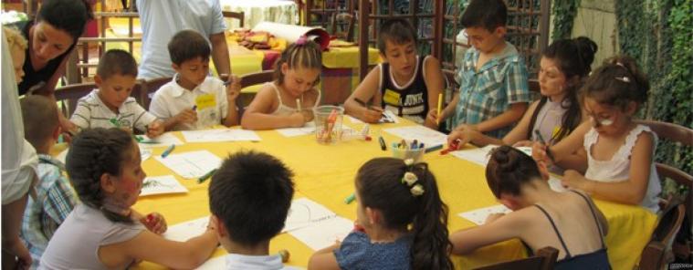 Animazione tavolo bambini durante i matrimoni