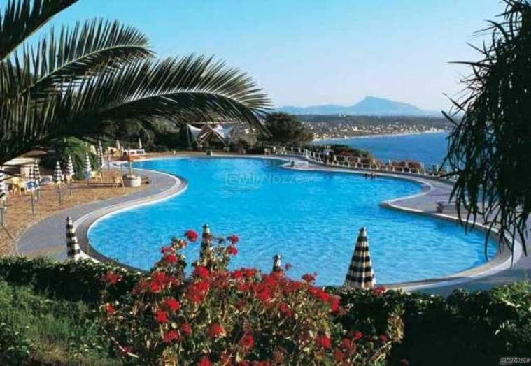 Straordinaria piscina del Città del Mare Hotel Village
