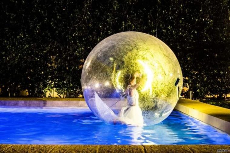 SPETTACOLI
Disponiamo di numerosi spettacoli per matrimonio.
Water Ball, Fachiro, Spettacolo con il fuoco, Butterfly Show, Danzatrici...