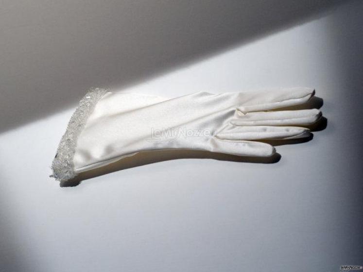 Crimar - Produzione di guanti da sposa