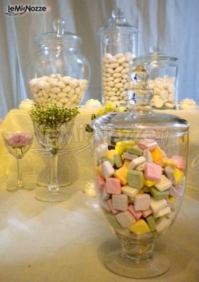 Confetti e caramelle per le nozze