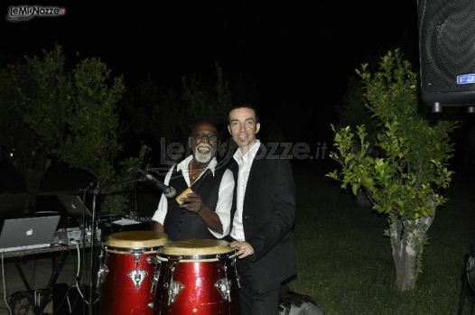 Vincenzo Sgaramella con il suo percussionista
