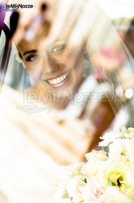 Foto della sposa all\'arrivo in chiesa