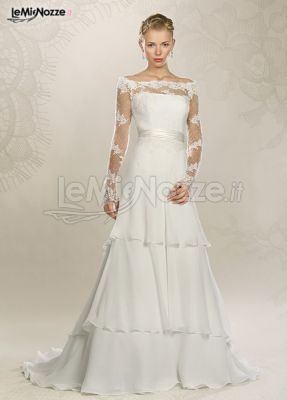 Vestito da sposa con maniche lunghe in pizzo e gonna a balze - Collezione Zaffiro Z2