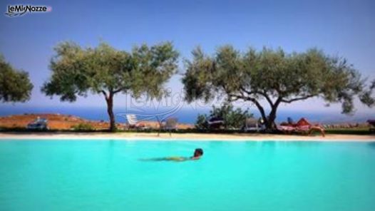 Ampia piscina con vista sul Mar Ionio presso Avola Antica ad Avola