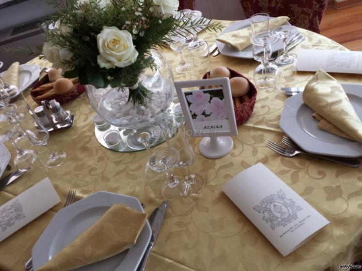 Rose per i vostri tavoli by Orchidea wedding and events planner