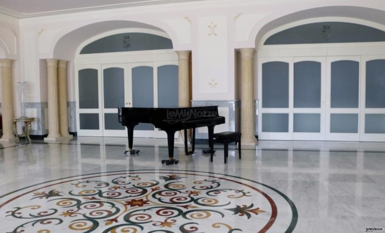 Tenuta Montenari - La sala ricevimenti con il pianoforte