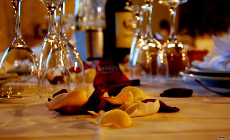 ristorante il feriolo petali tavolo