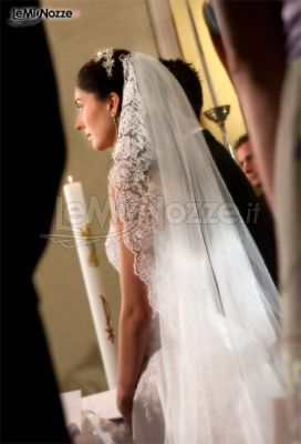 Foto della sposa durante la cerimonia nuziale